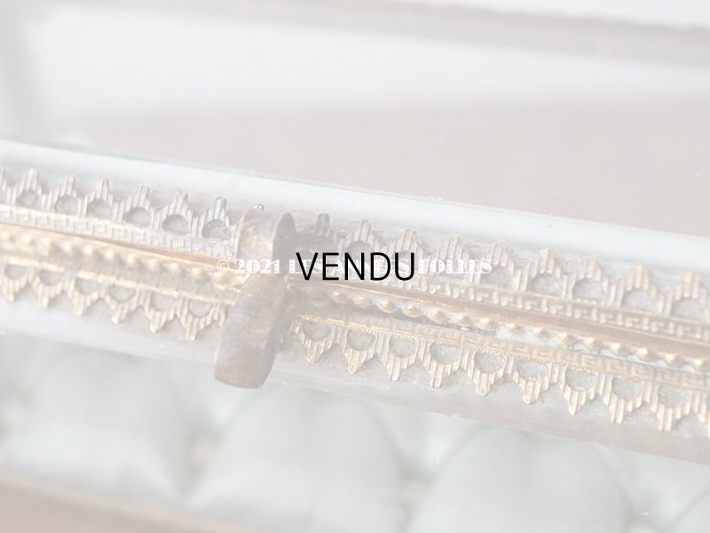 画像17: 19世紀 アンティーク ジュエリーボックス シルク製クッション 淡いブルー