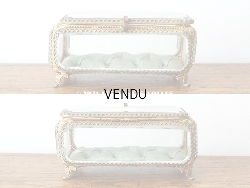 画像3: 19世紀 アンティーク ジュエリーボックス シルク製クッション 淡いブルー