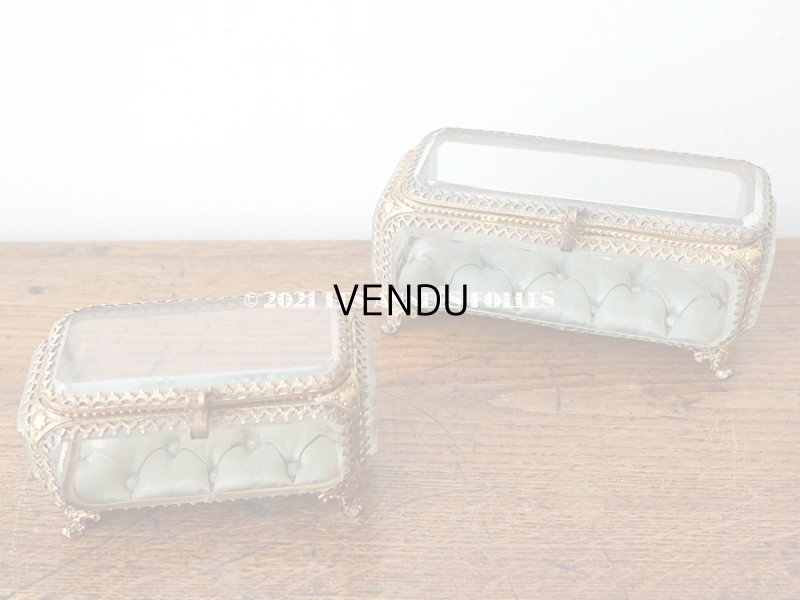 画像19: 19世紀 アンティーク ジュエリーボックス シルク製クッション 淡いブルー