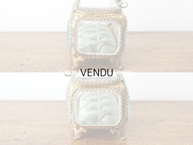 画像4: 19世紀 アンティーク ジュエリーボックス シルク製クッション 淡いブルー