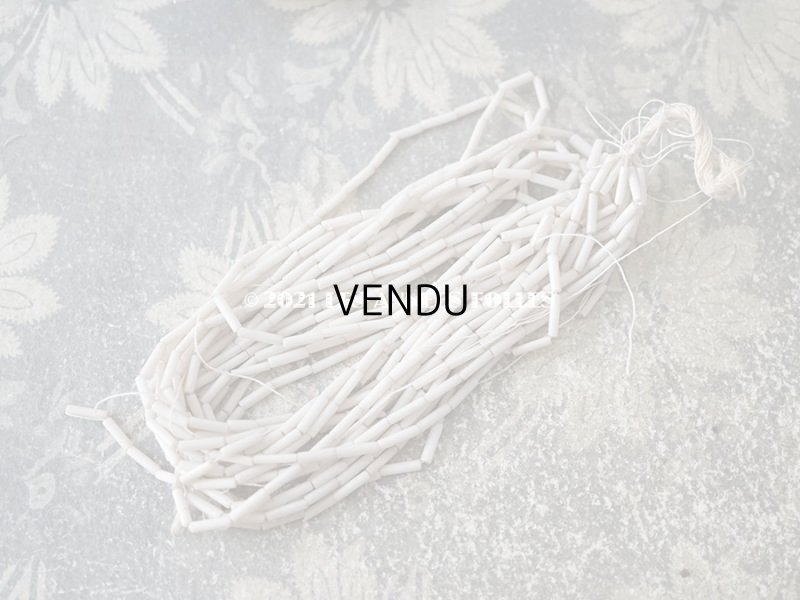 画像5: アンティーク ガラスビーズ  オーロラ加工 ホワイト・マット 2×8~9mm