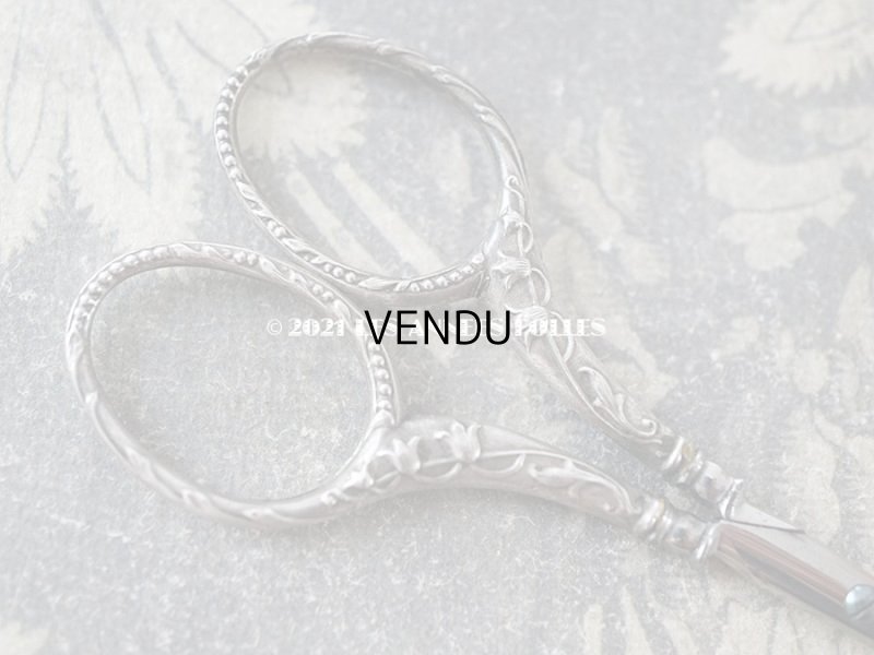 画像12: アンティーク シルバー製 鈴蘭の裁縫道具セット