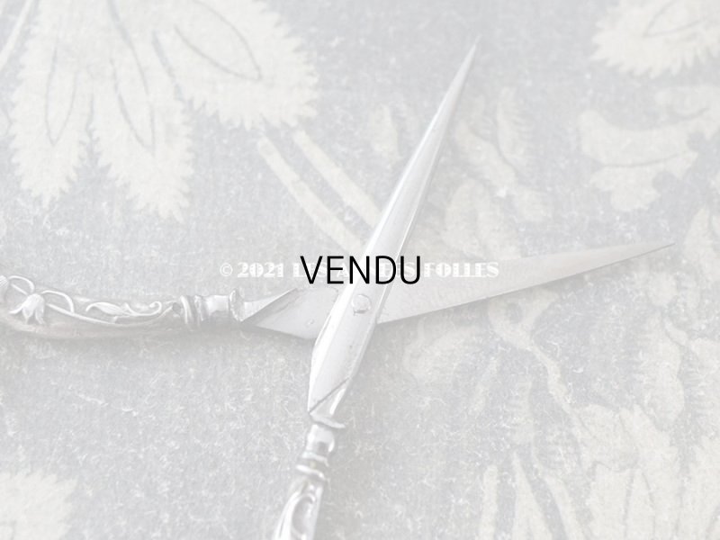 画像15: アンティーク シルバー製 鈴蘭の裁縫道具セット