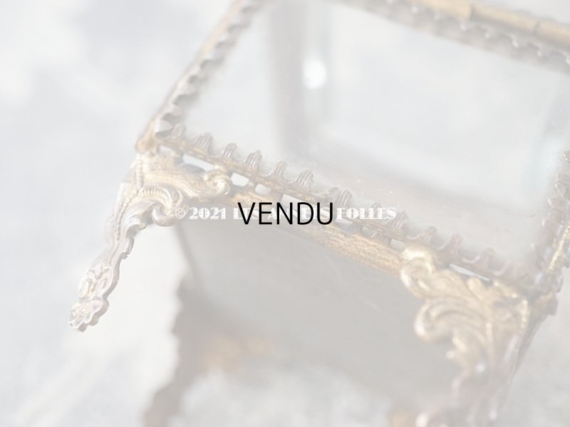 画像11: アンティーク ジュエリーボックス ベージュ・グレーのシルク製クッション 