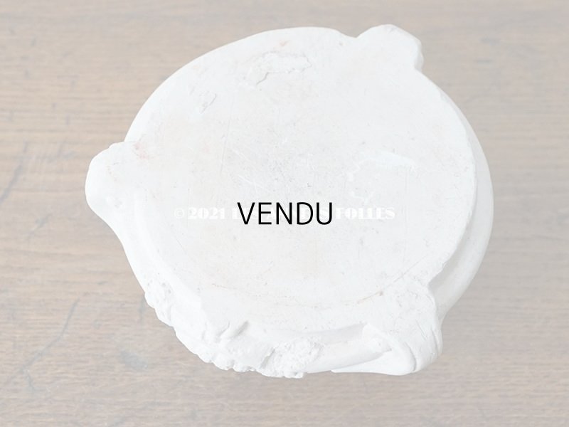 画像6: 1900年代 アンティーク マリア像の台座 石膏製 百合の紋章