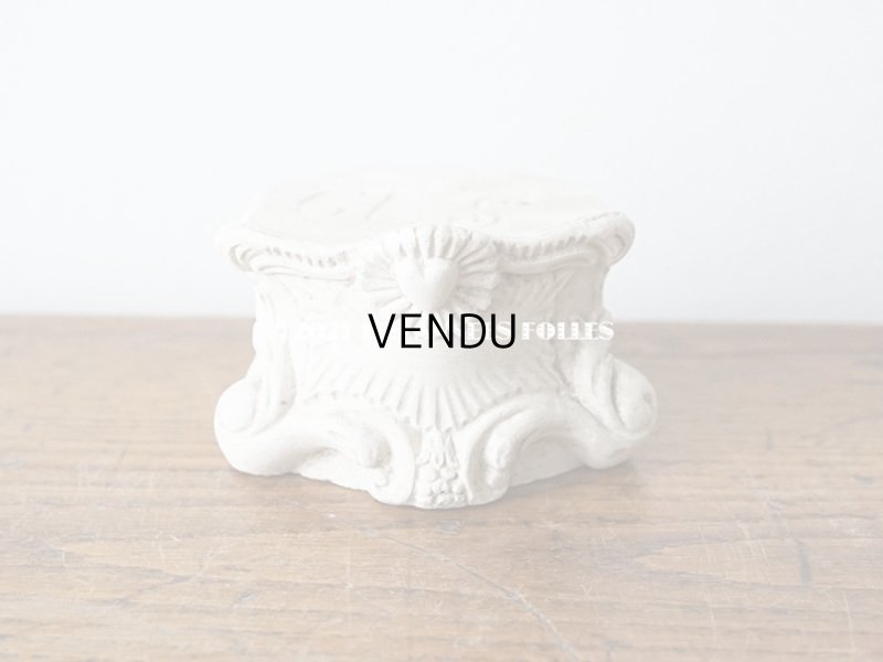 画像3: 1900年代 アンティーク マリア像の台座　石膏製 ハートのモチーフ