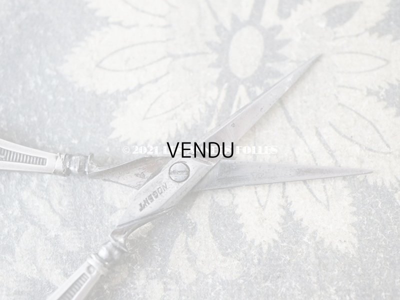 画像12: アンティーク シルバー製 薔薇の裁縫道具セット 