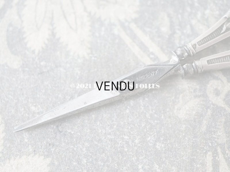 画像10: アンティーク シルバー製 薔薇の裁縫道具セット 