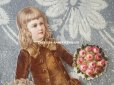 画像4: 1900年代 アンティーク 大きなダイカットクロモ　薔薇のブーケを持つ少女 (4)