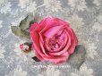 画像1: アンティーク ピンクの薔薇の大きな布花 コサージュ クオーター・ロゼット咲き (1)