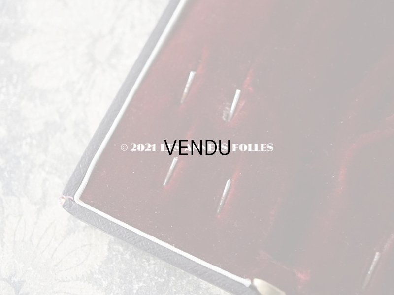 画像7: 【クリスマスセール2021対象外】19世紀末 アンティーク 本革製 イニシャル入り SM 大きなジュエリーボックス  ボルドーブラウン