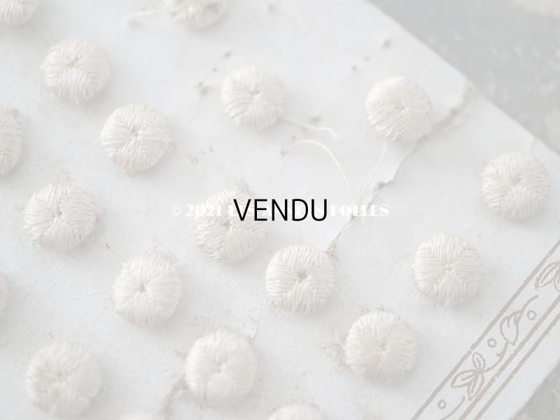 画像4: 【クリスマスセール2021対象外】アンティーク シルク製 くるみボタン 8〜9mm 6ピースのセット オフホワイト