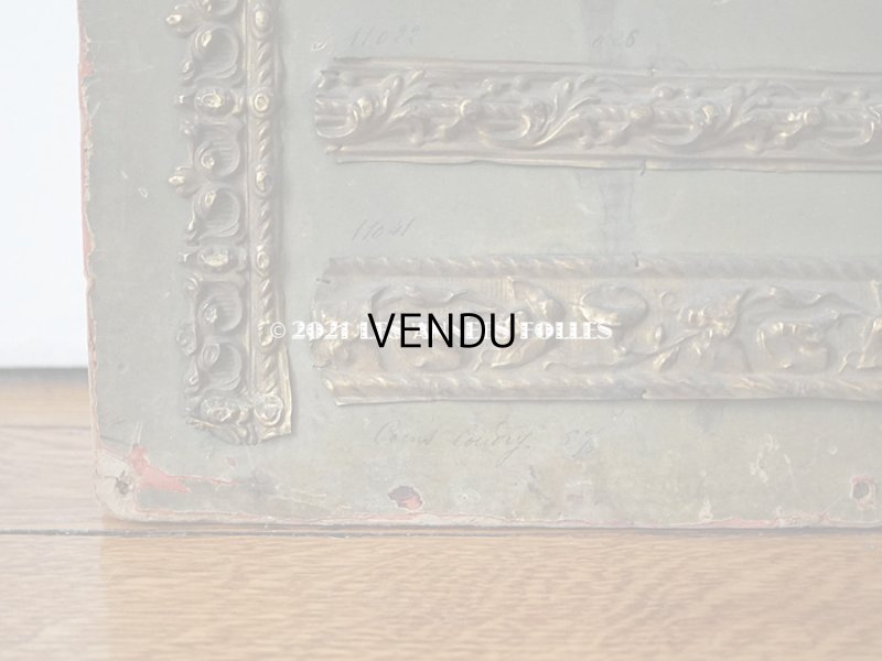 画像10: 1900年代 アンティーク  メタル製 オーナメントの大きなサンプラー 47×62cm