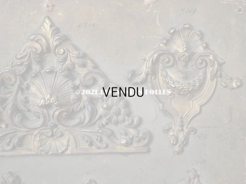 画像5: 1900年代 アンティーク  メタル製 オーナメントの大きなサンプラー 47×62cm