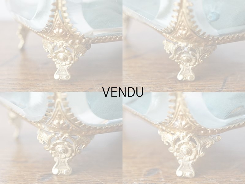 画像14: 19世紀末 アンティーク ジュエリーボックス スモーキーブルーのクッション ロカイユ装飾の脚