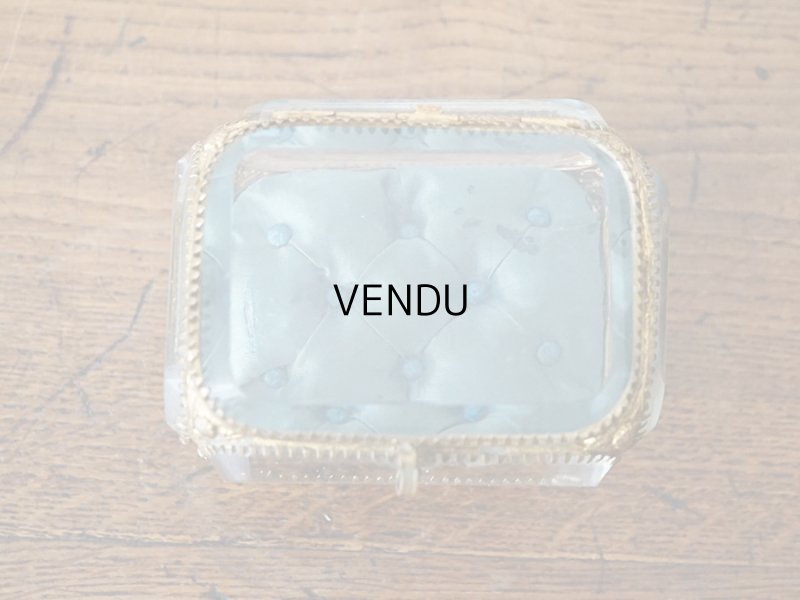 画像6: 19世紀末 アンティーク ジュエリーボックス スモーキーブルーのクッション ロカイユ装飾の脚