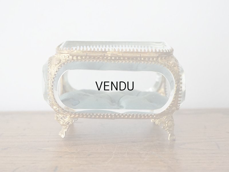 画像4: 19世紀末 アンティーク ジュエリーボックス スモーキーブルーのクッション ロカイユ装飾の脚