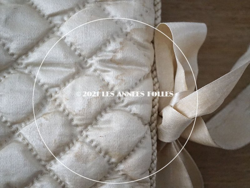 画像7: アンティーク シルク製 ハンキーケース 水色のモノグラム刺繍入り  エクリュ ハンカチ用ポシェット