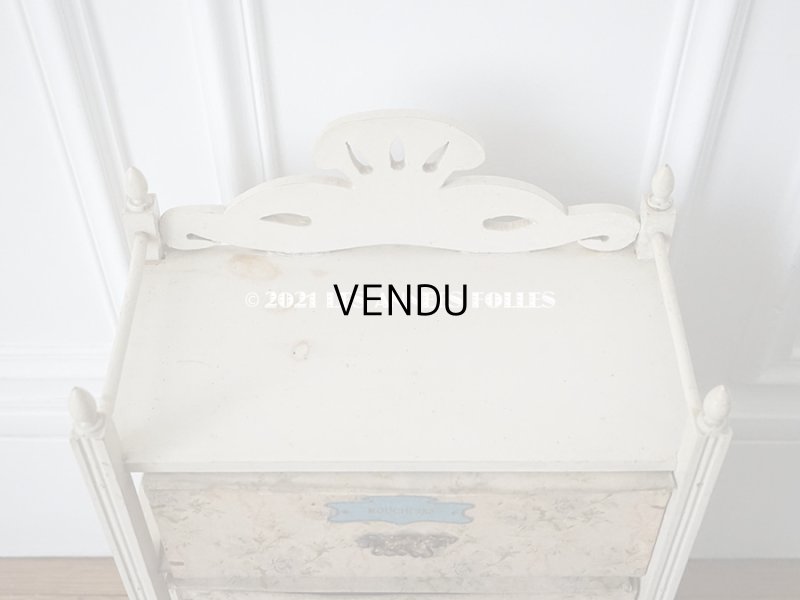 画像5: 【セール対象外】1900年代 アンティーク  カルトナージュチェスト 淡いピンクのリボン&ブルーの薔薇のガーランド