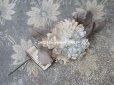 画像2:  アンティーク 布花 西洋菊 クリザンテーム　コサージュ パウダーブルー (2)