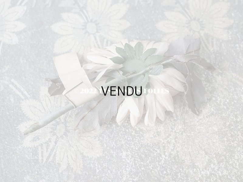 画像5:  アンティーク 布花 西洋菊 クリザンテーム　コサージュ オフホワイト