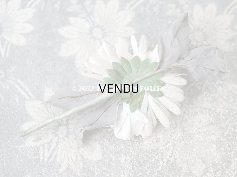画像11:  アンティーク 布花 西洋菊 クリザンテーム　コサージュ パウダーブルー