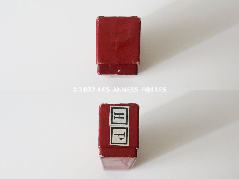 画像6: 1900年代 アンティーク 硝子の蓋の紙箱入り イニシャルテープ HP