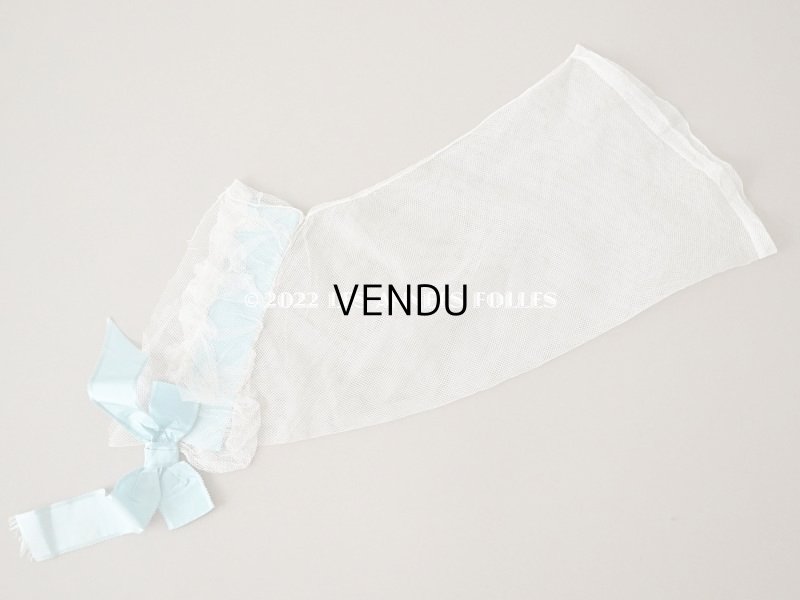 画像16: 1900年代 アンティーク ドレスの胸飾り＆付け袖　3点セット 淡いブルーのシルクリボン＆手編みのレース