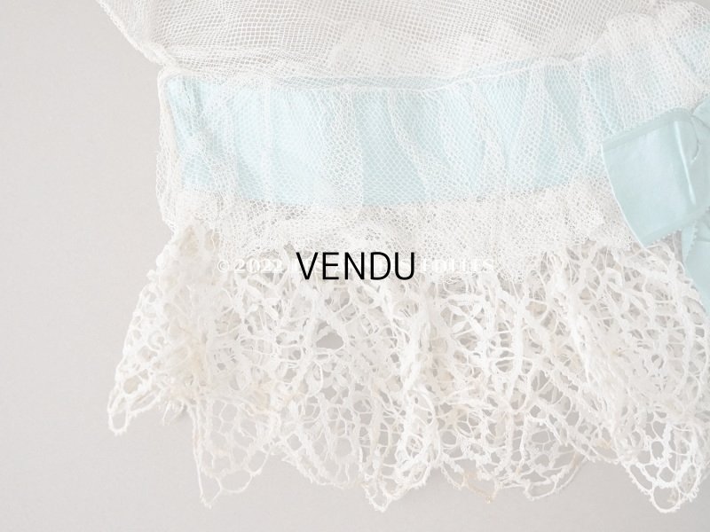 画像12: 1900年代 アンティーク ドレスの胸飾り＆付け袖　3点セット 淡いブルーのシルクリボン＆手編みのレース