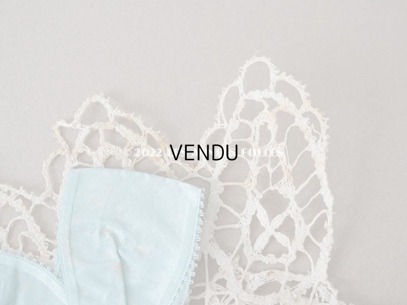 画像6: 1900年代 アンティーク ドレスの胸飾り＆付け袖　3点セット 淡いブルーのシルクリボン＆手編みのレース