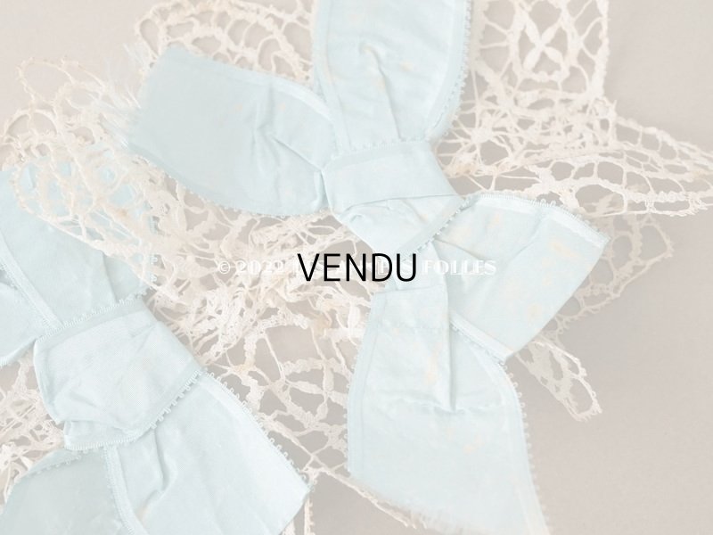 画像5: 1900年代 アンティーク ドレスの胸飾り＆付け袖　3点セット 淡いブルーのシルクリボン＆手編みのレース