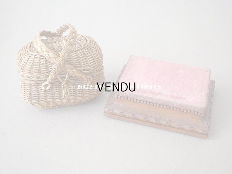 画像9: アンティーク とても小さな　ベルベットの台座 ピンク　13.4✗10.2✗4.2cm