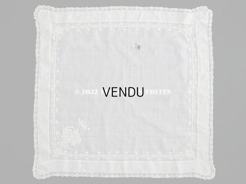画像3: 19世紀 アンティーク  結婚式のハンカチ 王冠紋章＆モノグラム刺繍入り　手編みのヴァランシエンヌレース