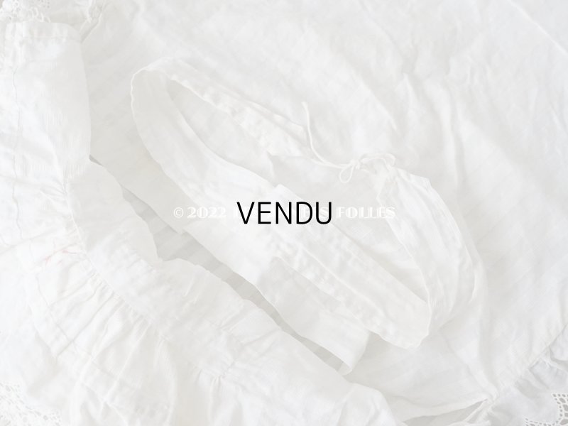 画像15: アンティーク ピンクのシルクリボンが結ばれた　赤ちゃんのおくるみ