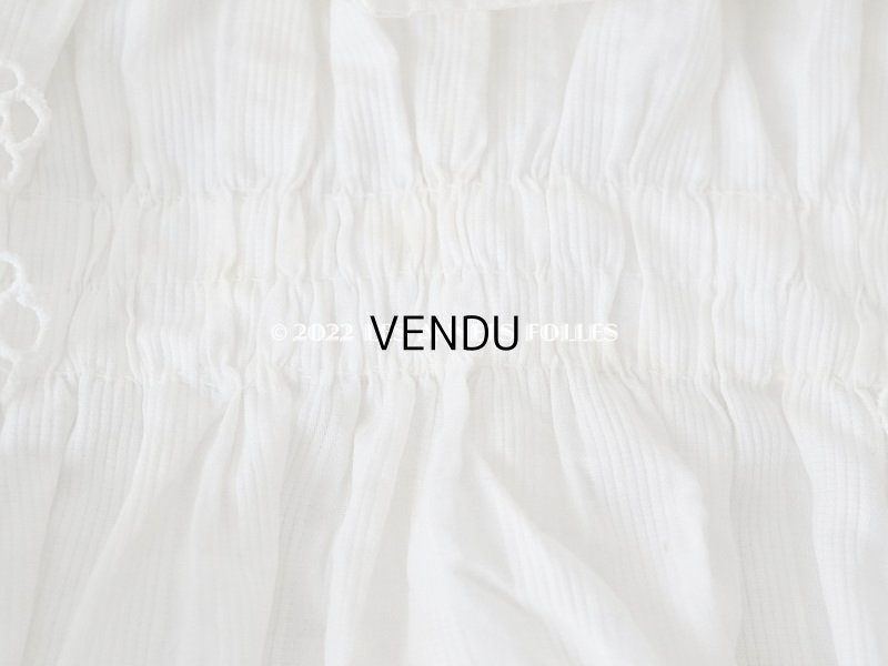 画像14: アンティーク ピンクのシルクリボンが結ばれた　赤ちゃんのおくるみ