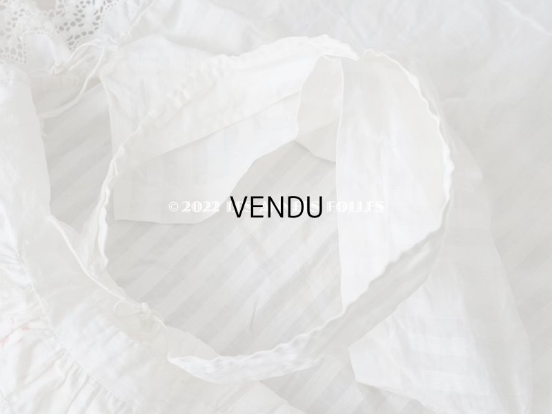 画像16: アンティーク ピンクのシルクリボンが結ばれた　赤ちゃんのおくるみ