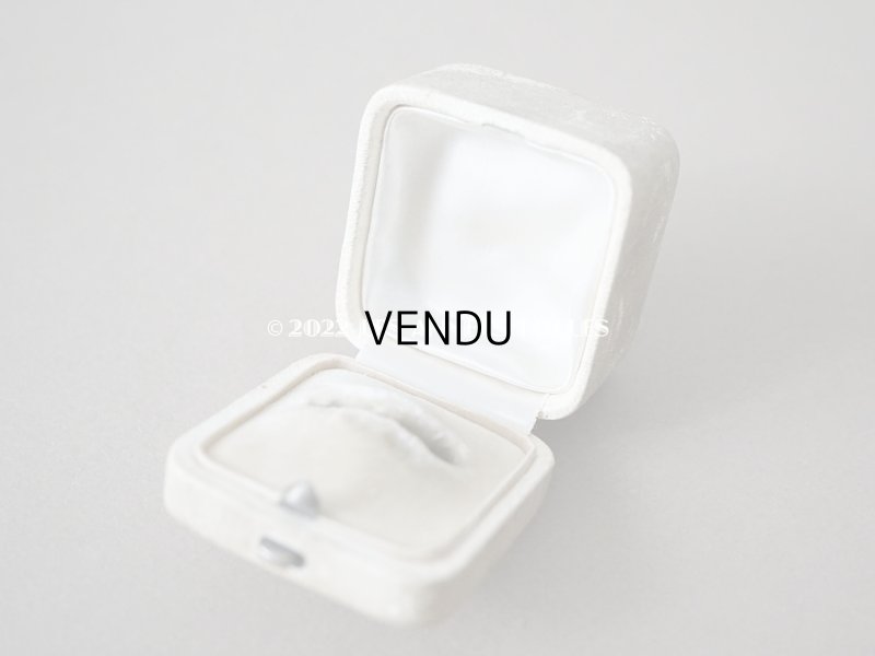 画像9: アンティーク 本革製 リングボックス 　ダブルモノグラムのメタルモチーフ付き　　ジュエリーボックス 