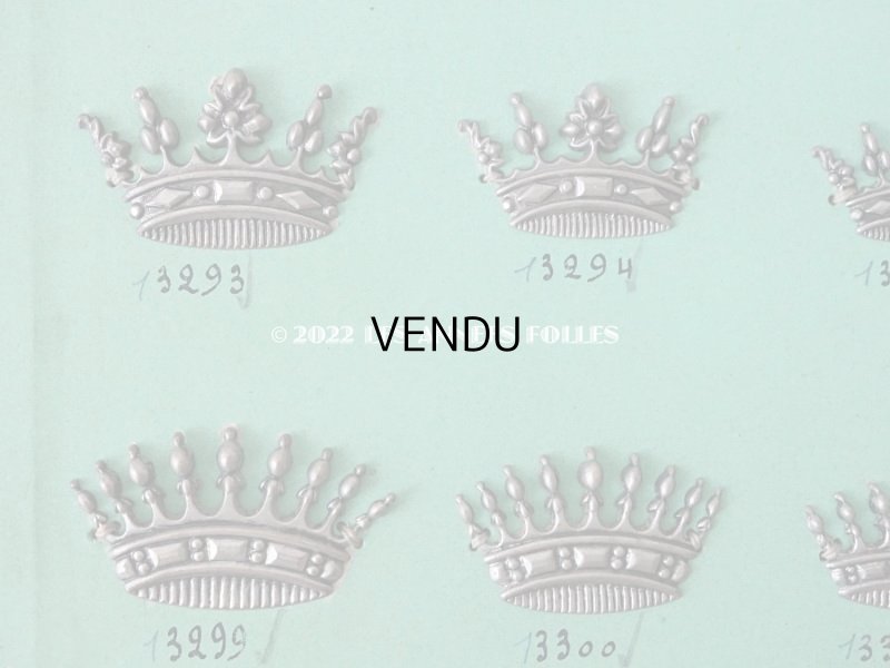 画像7: 1900年代 アンティーク  サンプラー 王冠紋章 メタル製