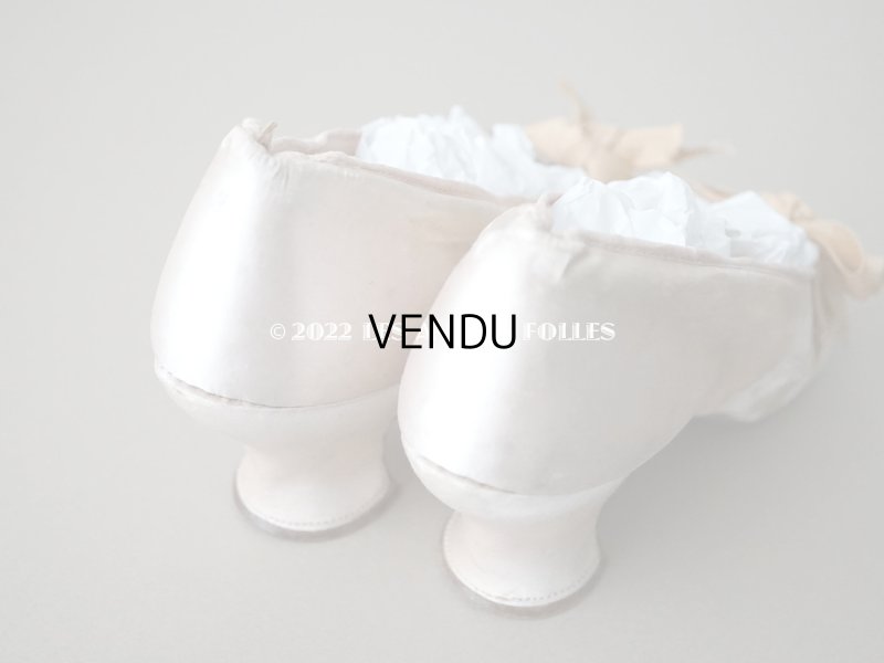 画像5: 1860~1870年代 ナポレオン3世時代 アンティーク 小さなシューズ パウダーピンクのシルクサテン