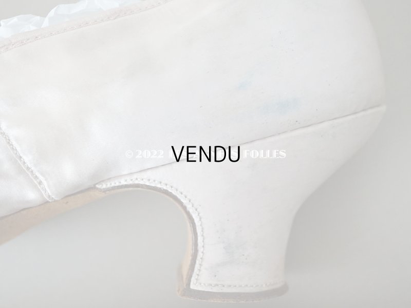 画像11: 1860~1870年代 ナポレオン3世時代 アンティーク 小さなシューズ パウダーピンクのシルクサテン