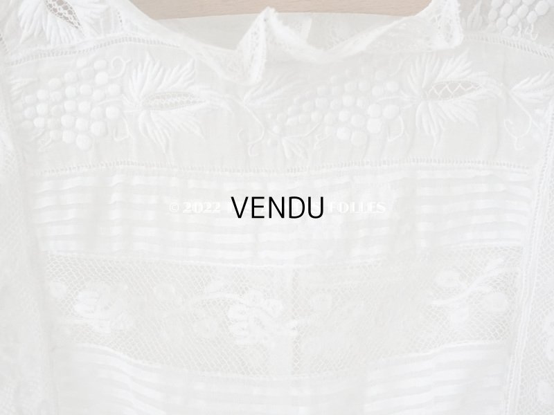 画像4: アンティーク 洗礼式のベビードレス 葡萄柄 手刺繍&手縫い&手編みのヴァランシエンヌレース