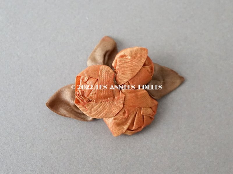 画像2: アンティーク シルク製 薔薇のロココモチーフ くすんだオレンジ色
