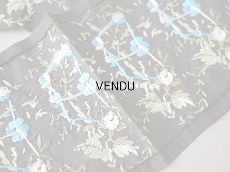 画像4: 19世紀末 アンティーク シルク製リボン 花の手刺繍 3.6m 幅8.8cm