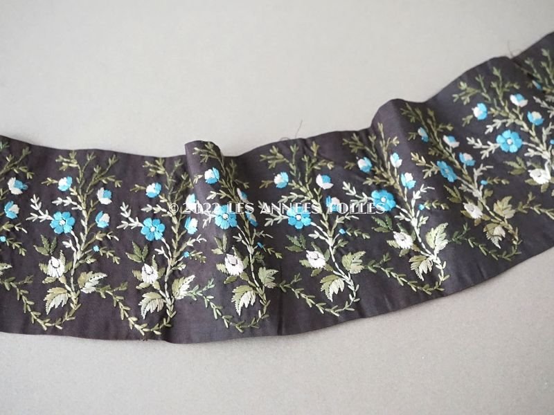 画像2: 19世紀末 アンティーク シルク製リボン 花の手刺繍　3.6ｍ　幅8.8cm