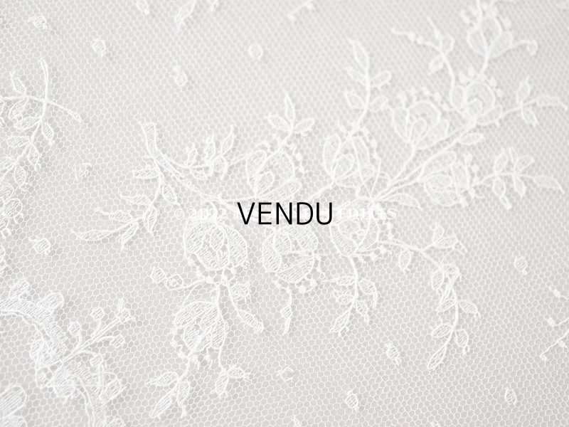 画像5: 1900年代 アンティーク 幅広 花柄　シャンティイレース  18.4cm幅  1.2m