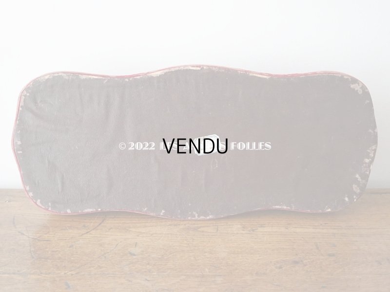 画像4: アンティーク ベルベットの大きな台座 ワインレッド オリジナルラベル付