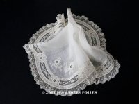19世紀末 アンティーク  結婚式のハンカチ モノグラム刺繍入り　ホワイトワーク＆手編みのヴァランシエンヌレース