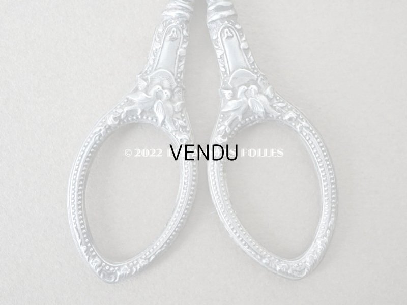 画像8: 1900年代 アンティーク シルバー製 鳥＆薔薇 裁縫道具セット 目打ち&ニードルケース&ハサミ