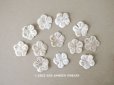 画像1: アンティーク 布花材料 グレーベージュ ベルベットの花びらのセット 42ピース 直径2.2cm (1)