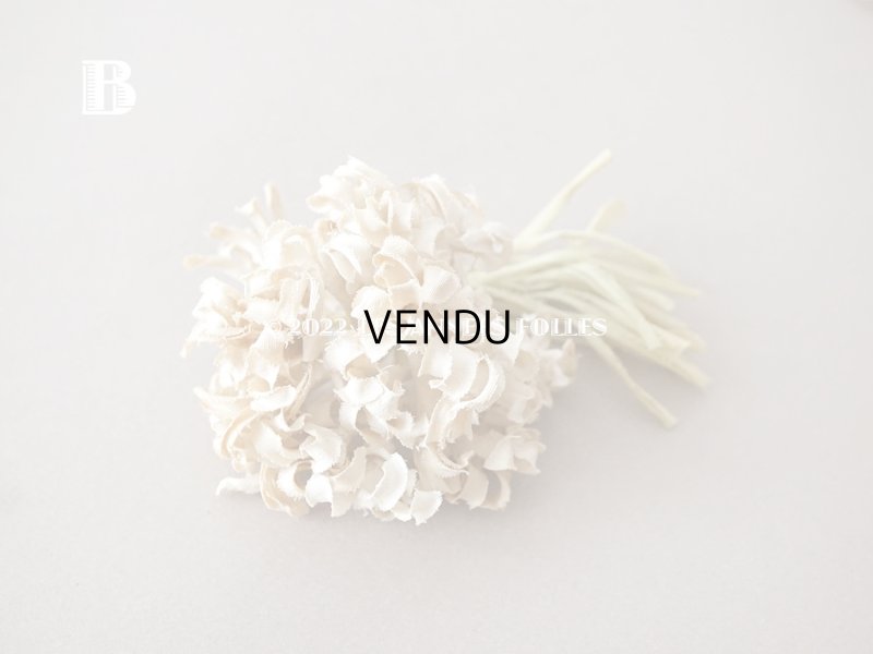 画像5: アンティーク オフホワイトの布花　小さなブーケ